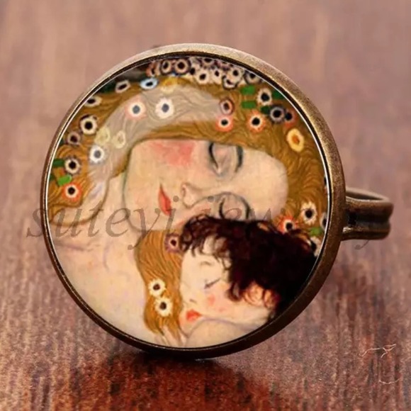 Mother and Child Wearable Art Ring - Picture 3 of 5